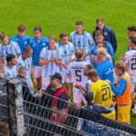 Erzgebirge Aue TSV 1860 München Mannschaft Vor Der Fankurve Nach Niederlage