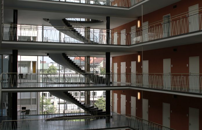 Atrium im Lenbachblock, Neue Maxburg, Justizgebäude am Lenbachplatz
