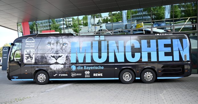 mannschaftsbus tsv 1860 finaltag