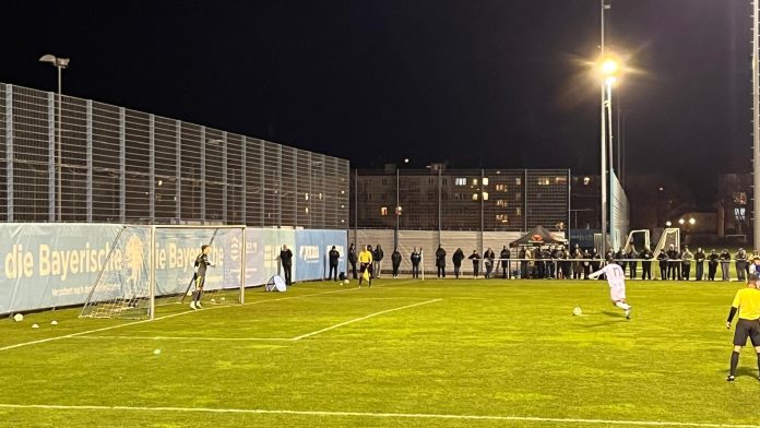 Amas feiern 5:0-Kantersieg gegen Deisenhofen