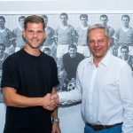 Die Tinte ist trocken: Florian Niederlechner bleibt ein Löwe Quelle: TSV München von 1860 Spielbetriebs-GmbH