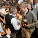 Stadion-Gipfel im Hacker-Zelt mit Krause und Mang